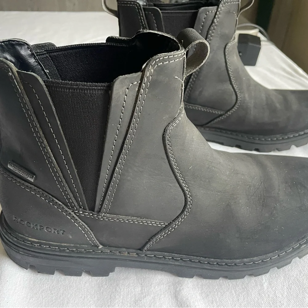 Rockport Men's Black Chukka Chelsea Boots size 11
